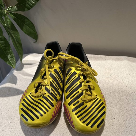 adidas soccer shoes, - Picture 3 of 7